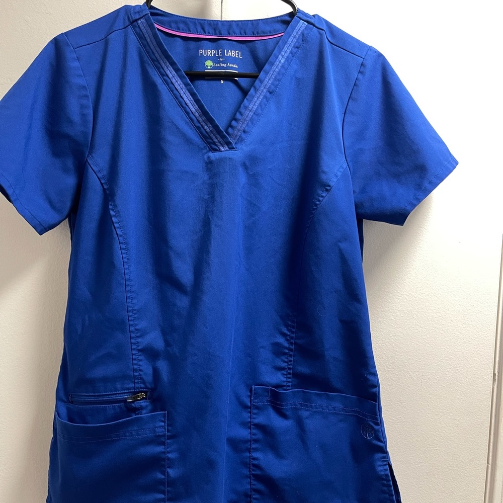 *Women's Blue Purple Label Small Scrub Top